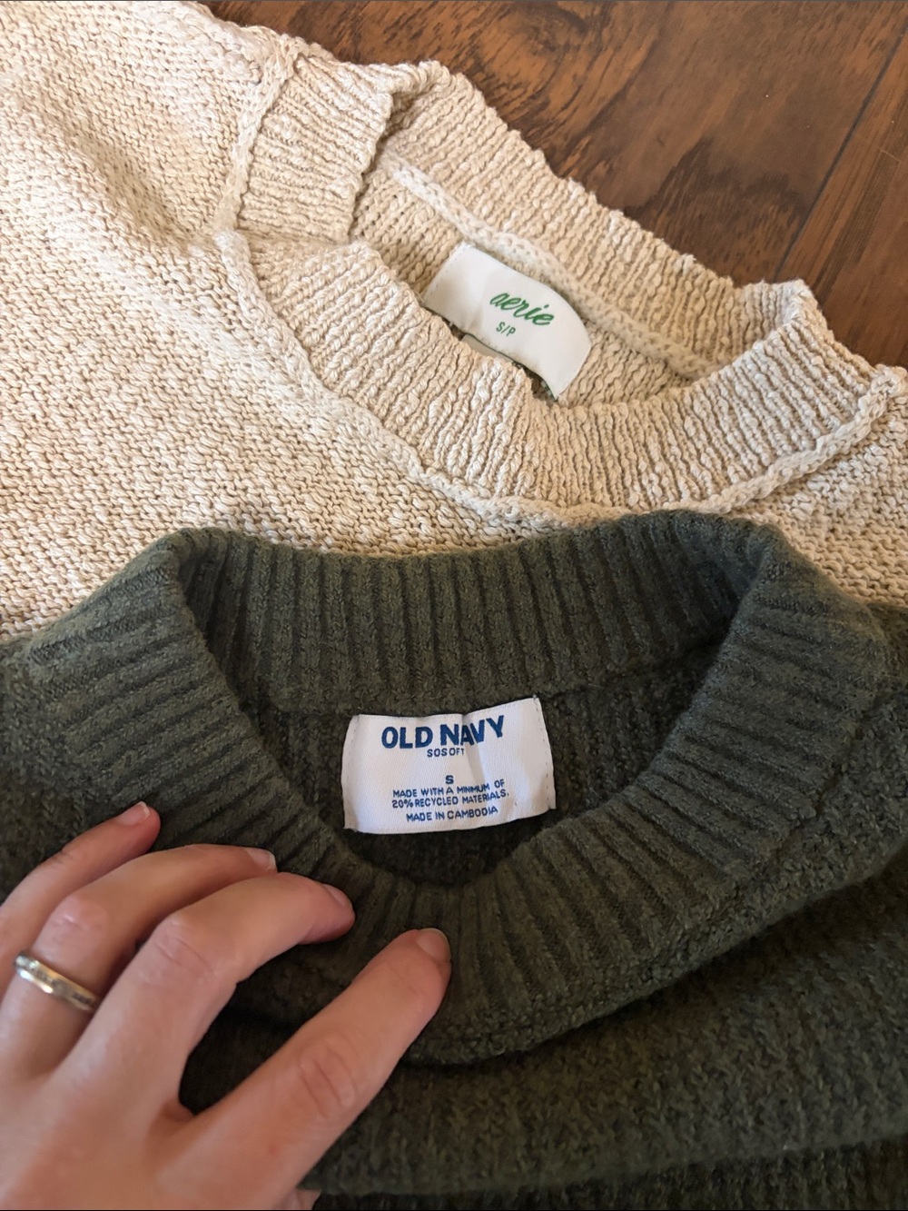 Sweater bundle size S H&M/oldnavy/aerie - Picture 3 of 6